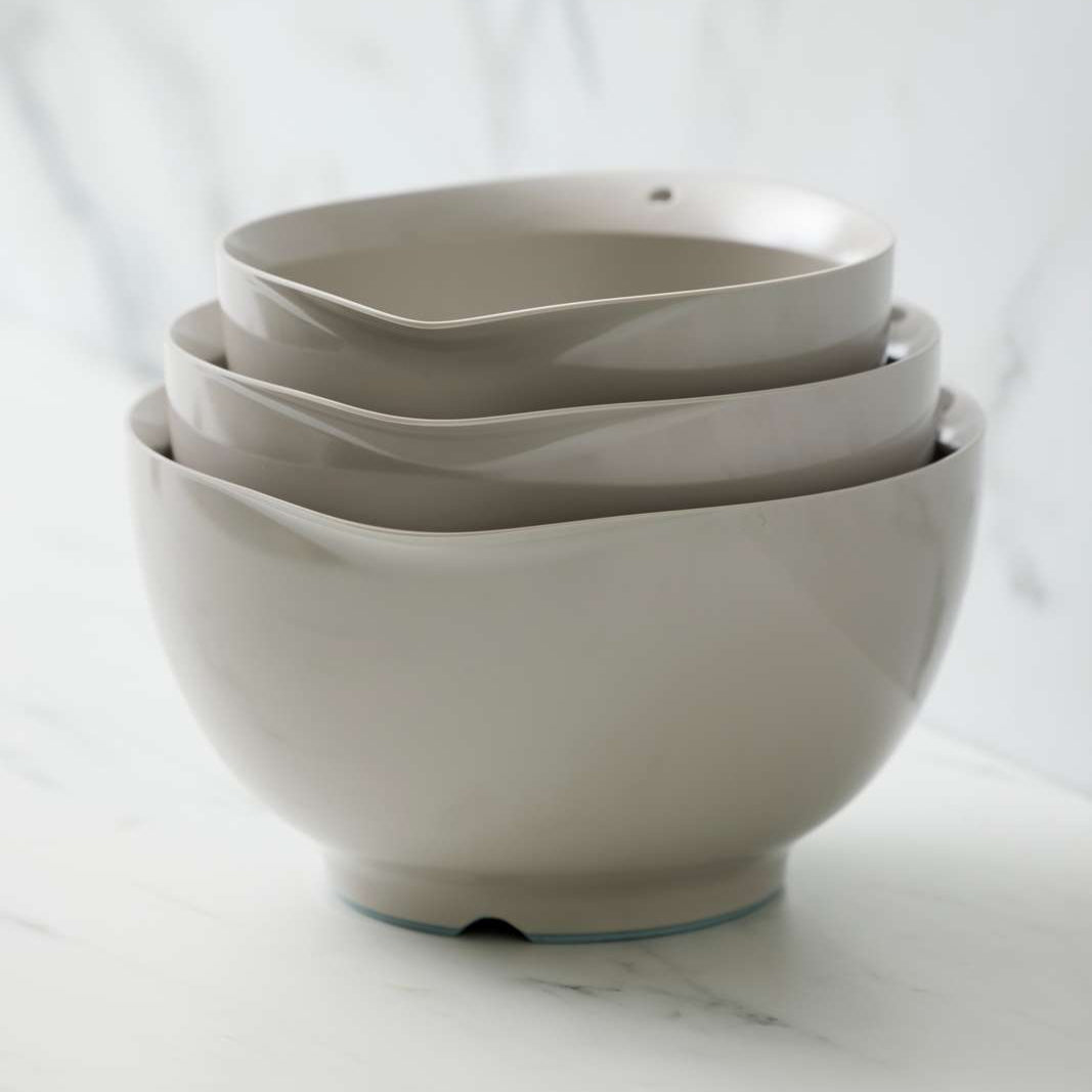 Victoria Mixing Bowl - Humus