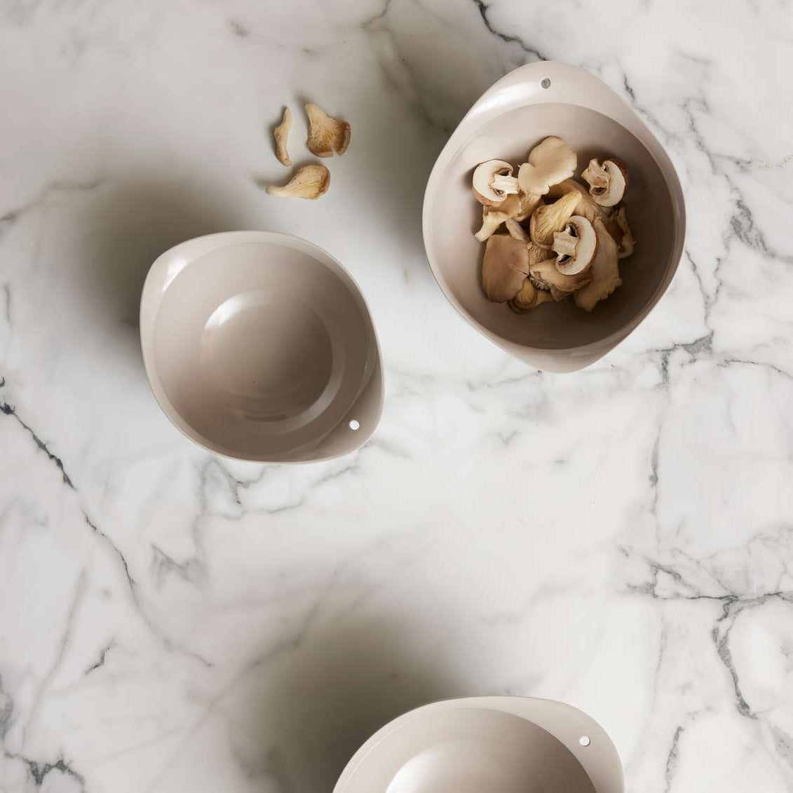 Victoria Mixing Bowl - Humus